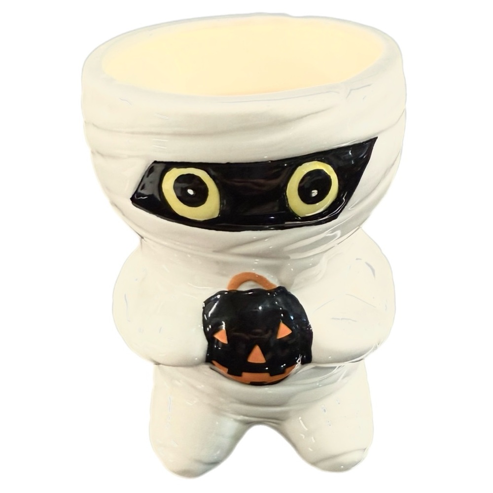 NEW! DW Home “Caramel Pumpkin” Mummy Shaped Decorative Candle 11.2 Oz.